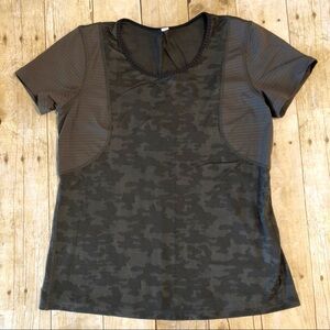 Lululemon Run For Days Short Sleeve Camo T-shirt Size 6